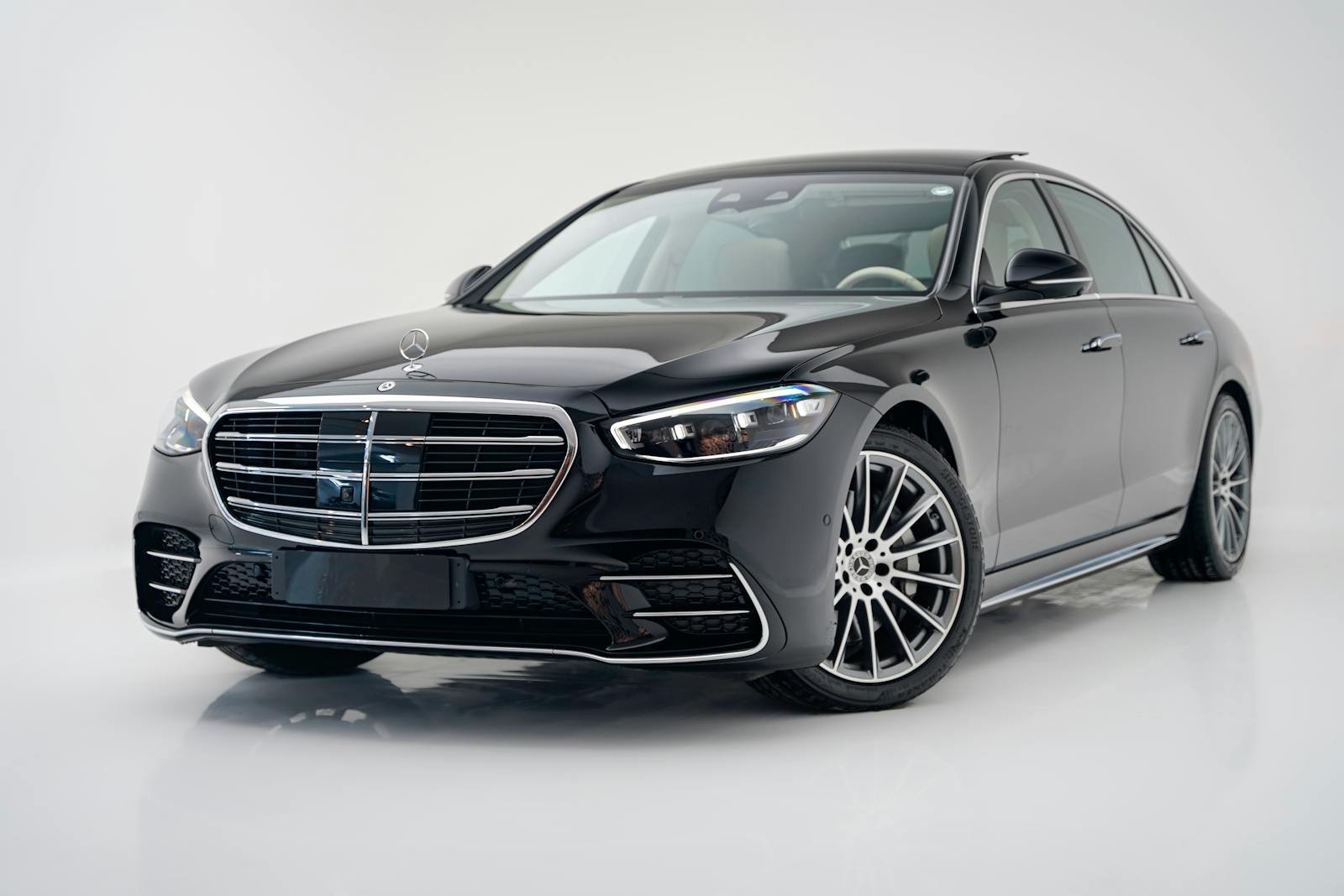 Premium Sedan — Mercedes-Benz S-Class, BMW 7 Series, or similar