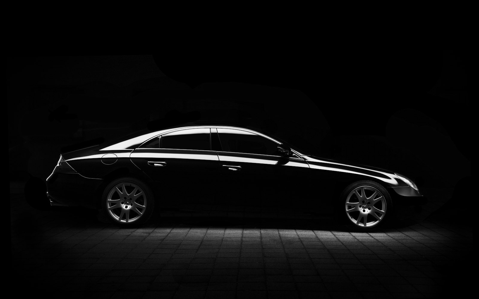 Executive Sedan — Lincoln MKT, Mercedes-Benz E-Class, or similar